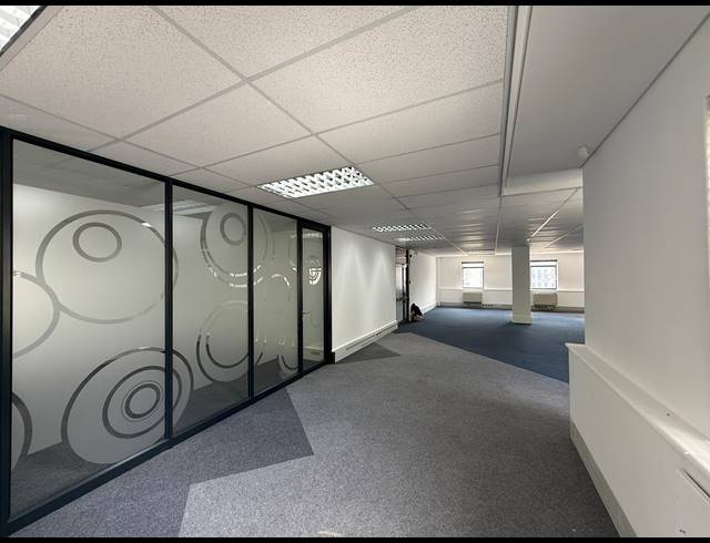 310M² OFFICE TO LET IN NEWLANDS